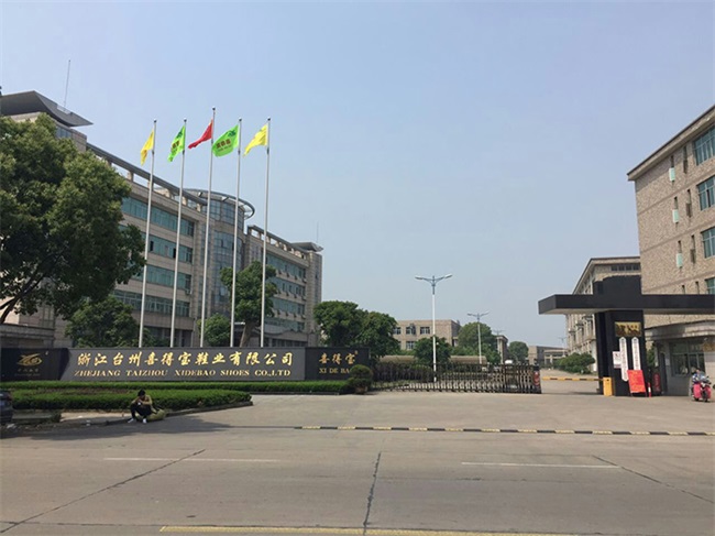 大型企业青睐的空气能热水机品牌